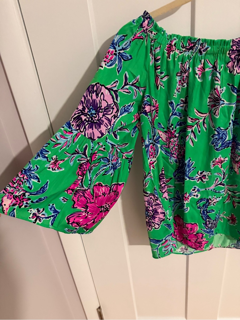 Lilly Pulitzer Green Off-Shoulder Floral Blouse - Picture 4 of 5
